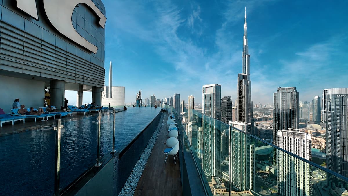 Burj View & Infinity Pool | 7 min to Dubai Mall